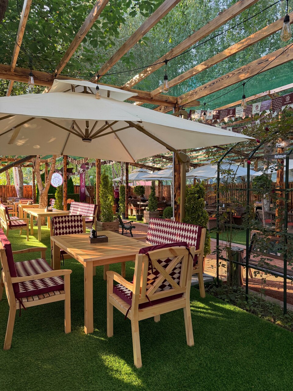 Steinbrau Beergarden фото 2
