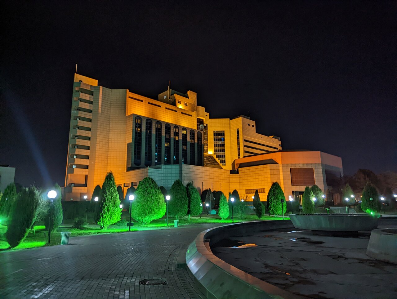 AZIMUT Grand Hotel Tashkent фото 2